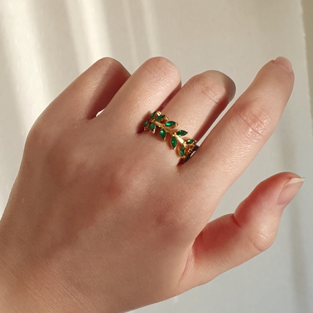 Delicate Diamonds Leaf Adjustable Ring - Picture 5 of 5